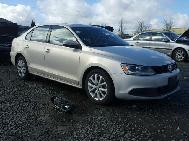 3VWDZ7AJ0BM393793 - 2011 VOLKSWAGEN JETTA SE SILVER photo 1