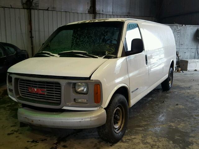 1GTHG39R111183020 - 2001 GMC SAVANA G35 WHITE photo 2