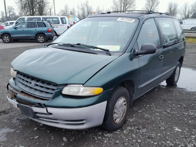 2P4FP2530TR665846 - 1996 PLYMOUTH VOYAGER GREEN photo 2