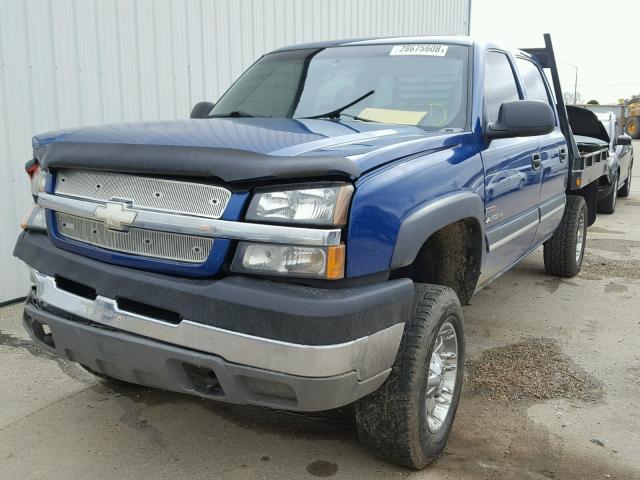 1GCHK23104F121658 - 2004 CHEVROLET SILVERADO BLUE photo 2