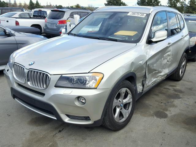 5UXWX5C55BL712773 - 2011 BMW X3 XDRIVE2 ვერცხლისფერი ფოტო 2