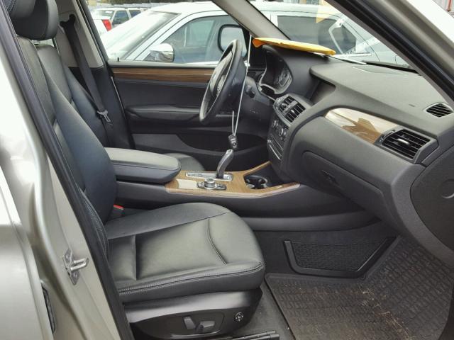 5UXWX5C55BL712773 - 2011 BMW X3 XDRIVE2 ვერცხლისფერი ფოტო 5