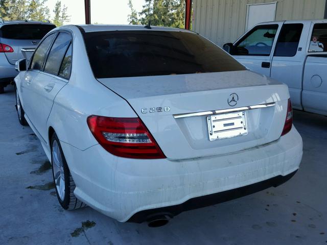 WDDGF4HB7DR275687 - 2013 MERCEDES-BENZ C 250 WHITE photo 3