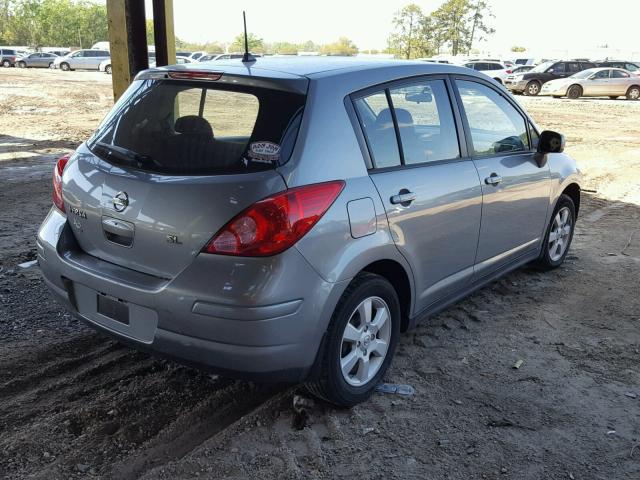 3N1BC13E07L452057 - 2007 NISSAN VERSA S SILVER photo 4