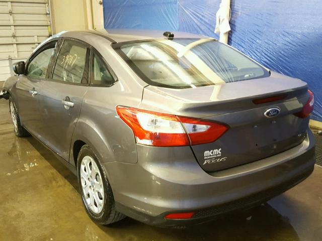 1FAHP3F27CL207700 - 2012 FORD FOCUS SE GRAY photo 3