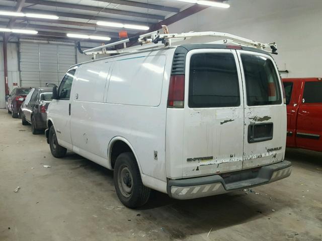 1GCFG25WX11107423 - 2001 CHEVROLET EXPRESS G2 WHITE photo 3