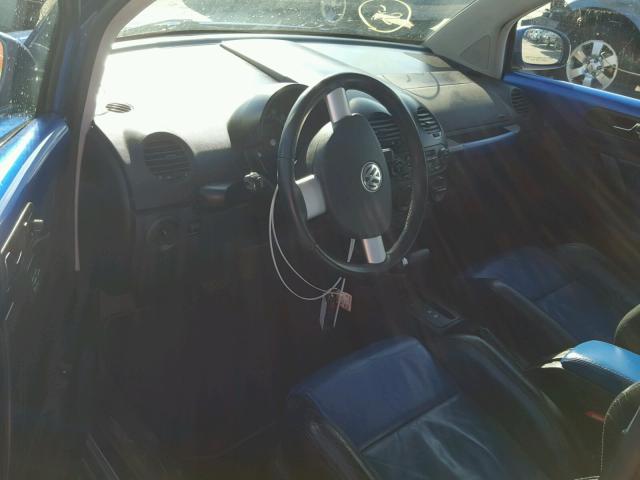 3VWCD21C83M432341 - 2003 VOLKSWAGEN NEW BEETLE 蓝色 照片 9