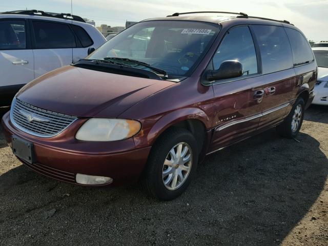 2C4GP54L71R200621 - 2001 CHRYSLER TOWN & COU BURGUNDY photo 2