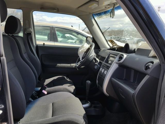 JTLKT324554024834 - 2005 TOYOTA SCION XB ლურჯი ფოტო 5