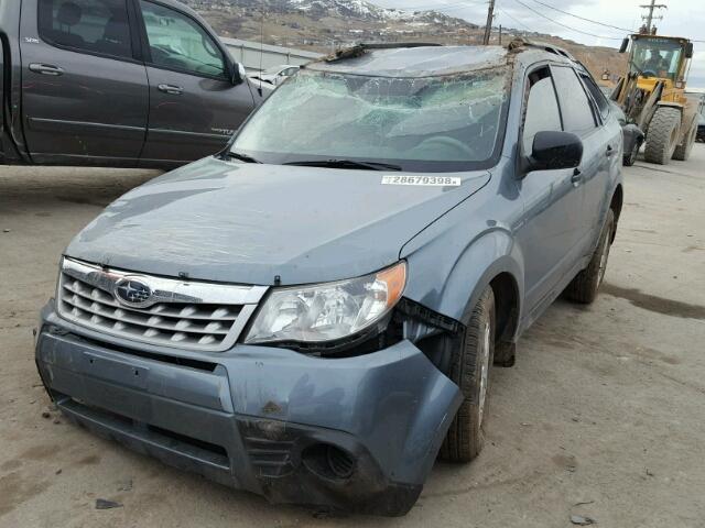 JF2SHABC7DH441146 - 2013 SUBARU FORESTER 2 BLUE photo 2