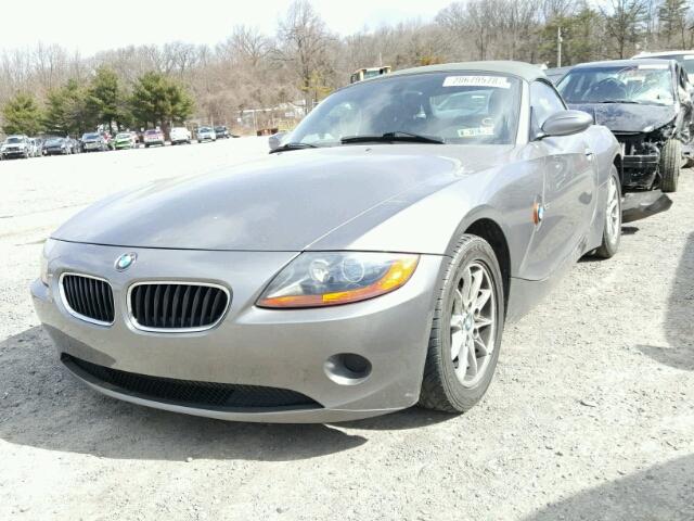 4USBT33493LR60866 - 2003 BMW Z4 2.5 GRAY photo 2