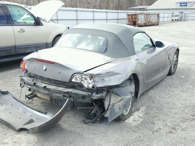 4USBT33493LR60866 - 2003 BMW Z4 2.5 GRAY photo 4