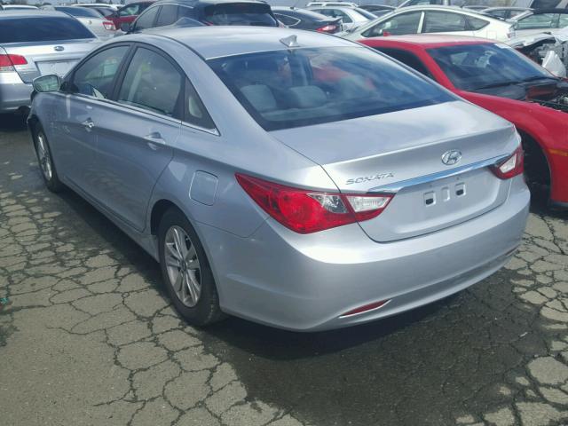 5NPEB4AC0DH699235 - 2013 HYUNDAI SONATA GLS SILVER photo 3