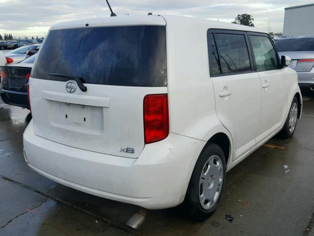 JTLKE50E881006447 - 2008 TOYOTA SCION XB WHITE photo 4