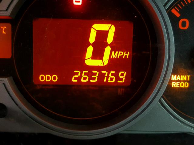 JTLKE50E881006447 - 2008 TOYOTA SCION XB WHITE photo 8