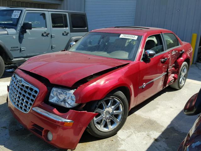 2C3LA63H87H762811 - 2007 CHRYSLER 300C BURGUNDY photo 2