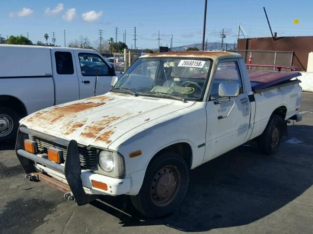 JT4RN34R2B0021924 - 1981 TOYOTA PICKUP 1/2 WHITE photo 2