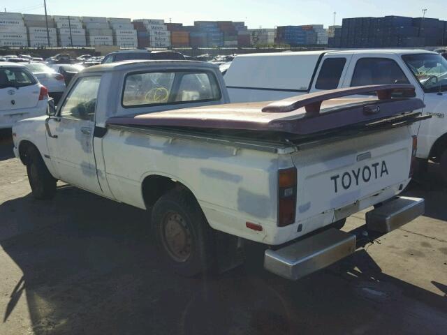 JT4RN34R2B0021924 - 1981 TOYOTA PICKUP 1/2 WHITE photo 3