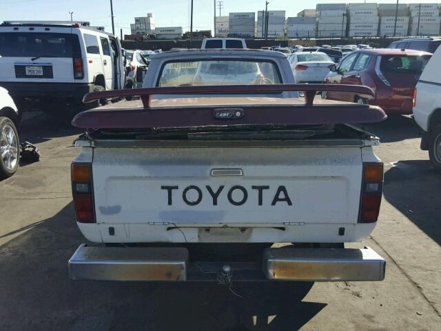 JT4RN34R2B0021924 - 1981 TOYOTA PICKUP 1/2 WHITE photo 6