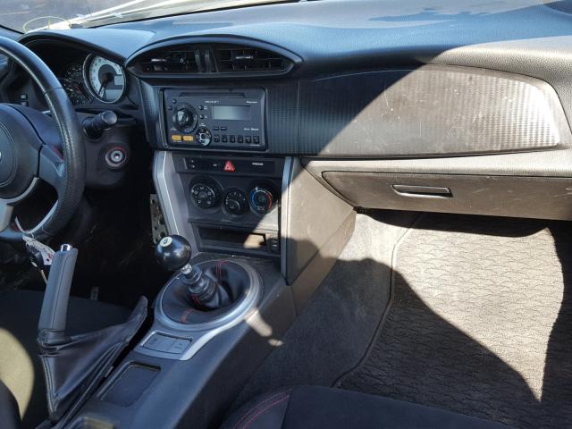 JF1ZNAA12D1714563 - 2013 TOYOTA SCION FR-S ვერცხლისფერი ფოტო 9