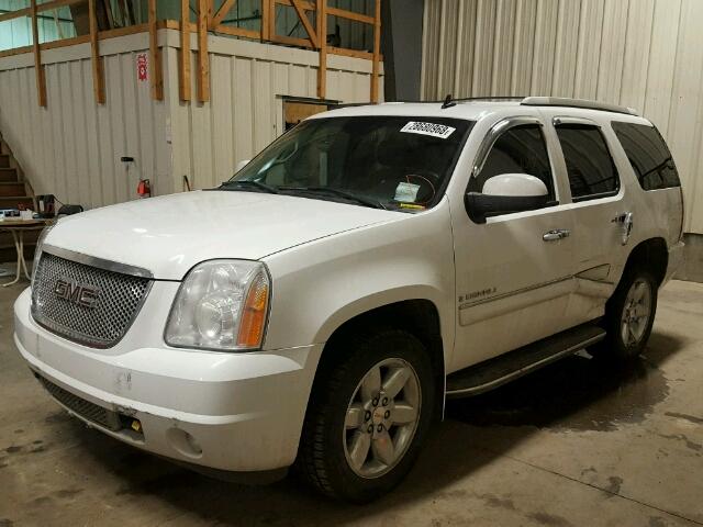 1GKFK63847J359935 - 2007 GMC YUKON DENA WHITE photo 2