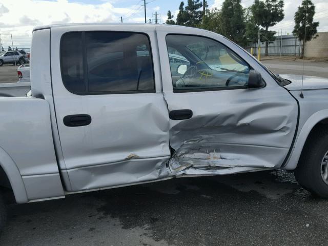 1D7HL38K34S639765 - 2004 DODGE DAKOTA QUA SILVER photo 9