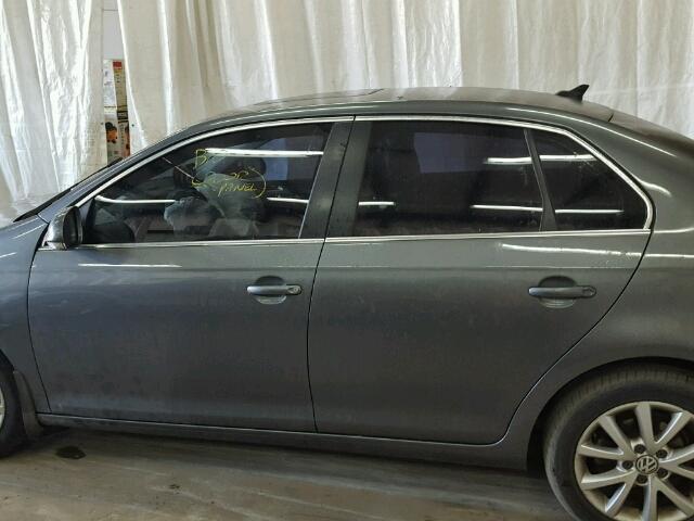 3VWRZ7AJ9AM050968 - 2010 VOLKSWAGEN JETTA GRAY photo 10