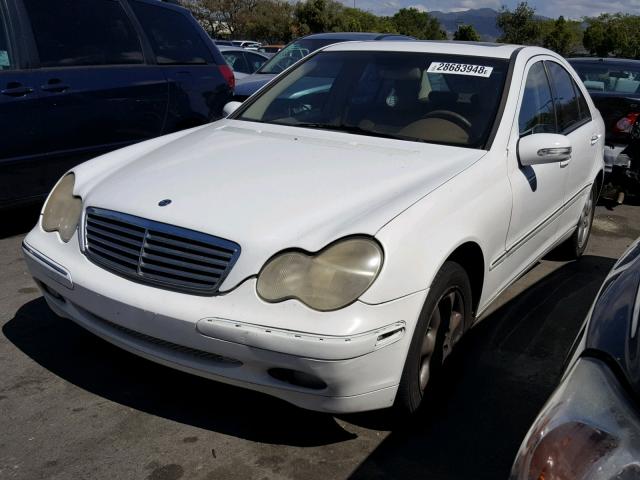 WDBRF61J21F131184 - 2001 MERCEDES-BENZ C 240 WHITE photo 2