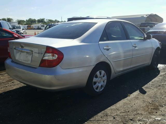 4T1BE32K43U170171 - 2003 TOYOTA CAMRY LE SILVER photo 4