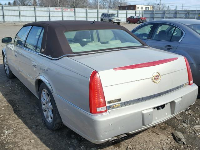 1G6KD57Y28U149619 - 2008 CADILLAC DTS BEIGE photo 3