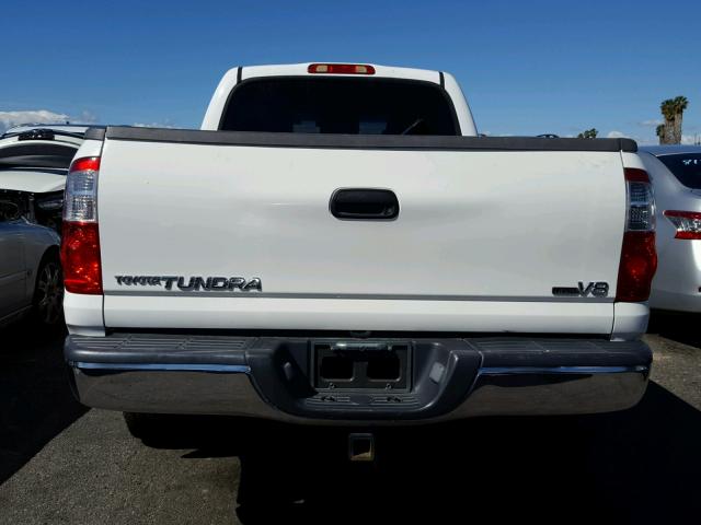 5TBET34176S505520 - 2006 TOYOTA TUNDRA DOU WHITE photo 10