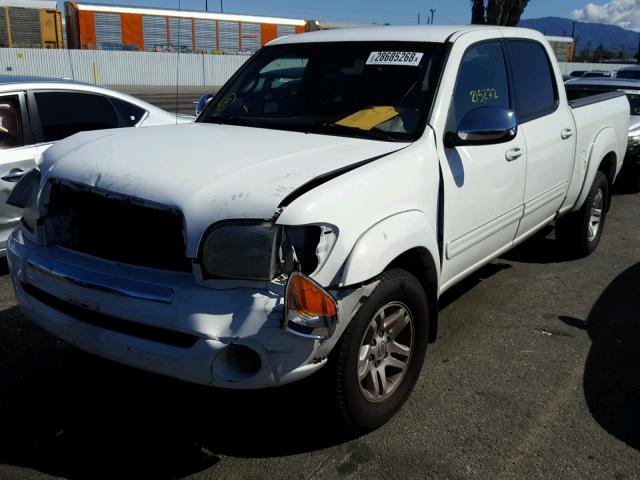 5TBET34176S505520 - 2006 TOYOTA TUNDRA DOU WHITE photo 2