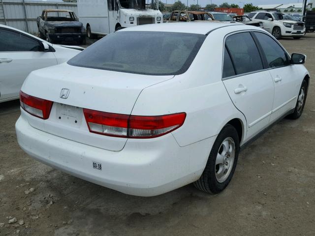 JHMCM56363C011165 - 2003 HONDA ACCORD LX WHITE photo 4