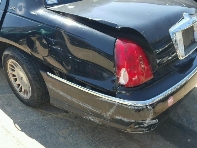 1LNHM85W91Y644209 - 2001 LINCOLN TOWN CAR C BLACK photo 9