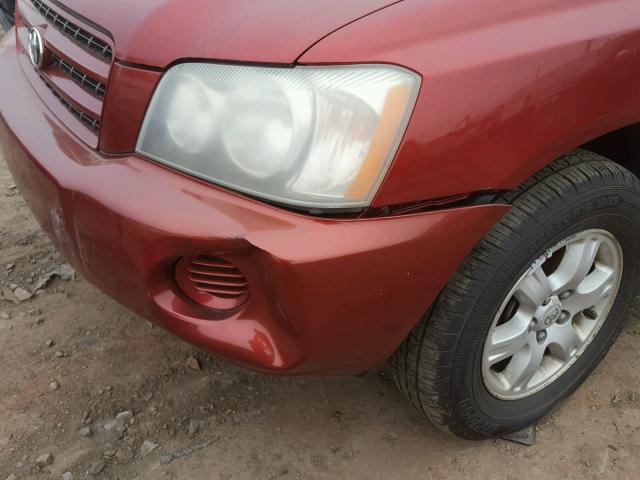 JTEHF21A320054640 - 2002 TOYOTA HIGHLANDER RED photo 9