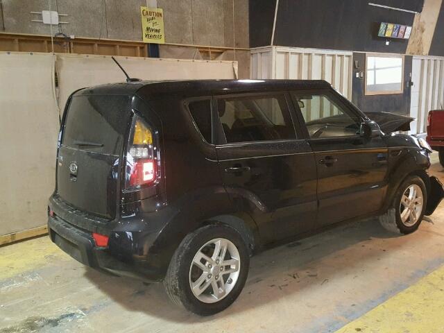 KNDJT2A27B7230863 - 2011 KIA SOUL BLACK photo 4