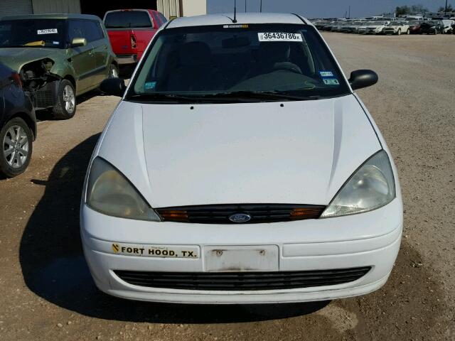 1FAFP33P91W229331 - 2001 FORD FOCUS LX WHITE photo 9