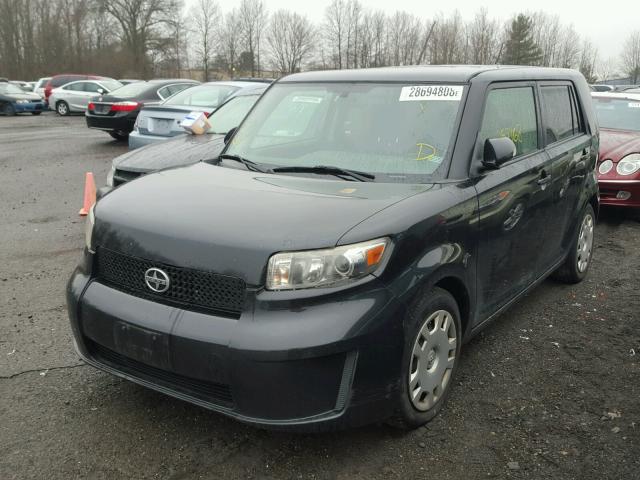 JTLKE50EX81033438 - 2008 TOYOTA SCION XB BLACK photo 2