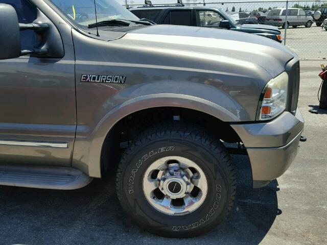 1FMSU43PX5ED40324 - 2005 FORD EXCURSION GOLD photo 10