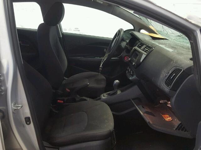 KNADM4A33G6548651 - 2016 KIA RIO LX Արծաթագույն լուսանկար 5