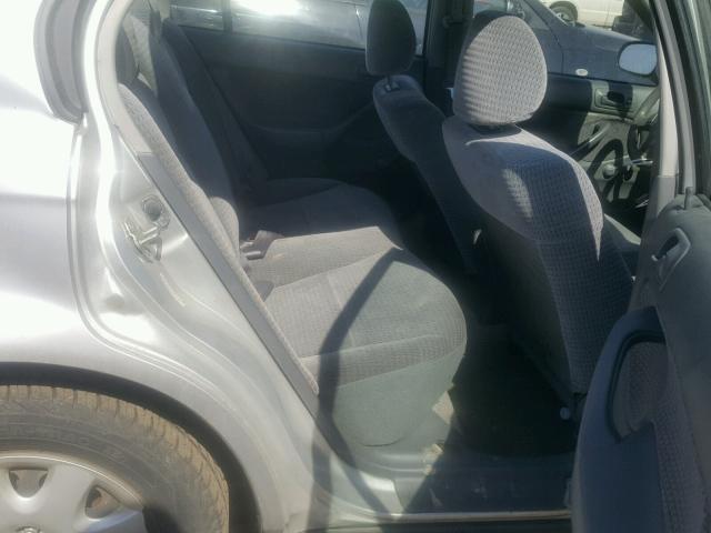2HGEJ6618YH531042 - 2000 HONDA CIVIC BASE SILVER photo 6