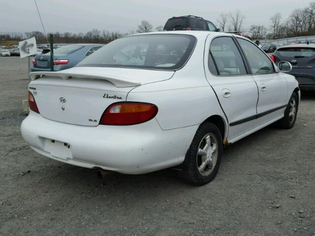 KMHJF34M9VU401205 - 1997 HYUNDAI ELANTRA GL WHITE photo 4