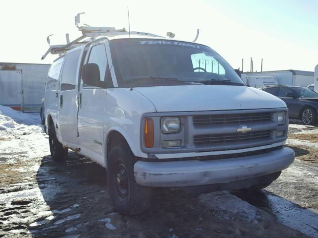 1GCHG35R411169344 - 2001 CHEVROLET EXPRESS G3 WHITE photo 1