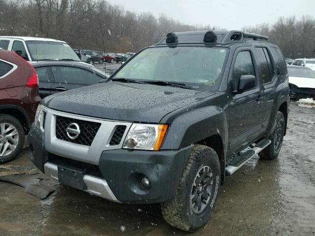 5N1AN0NW7FN656917 - 2015 NISSAN XTERRA X GRAY photo 2