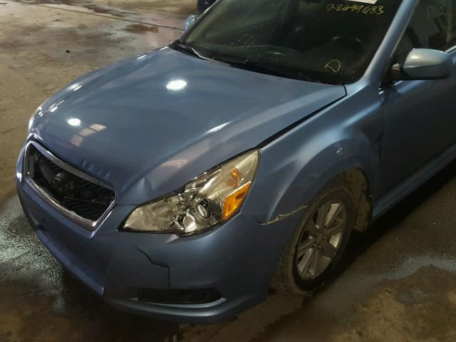 4S3BMCB63A3231779 - 2010 SUBARU LEGACY 2.5 BLUE photo 9