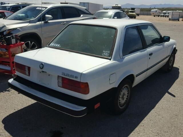 WBAAB5406F9625607 - 1985 BMW 325 E WHITE photo 4