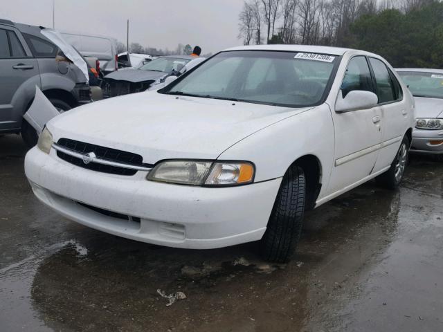 1N4DL01D4XC185968 - 1999 NISSAN ALTIMA XE WHITE photo 2