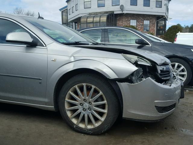 1G8ZV57707F256259 - 2007 SATURN AURA XR SILVER photo 9