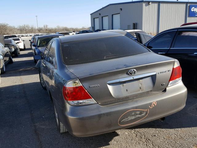 4T1BF30K86U621638 - 2006 TOYOTA CAMRY LE GRAY photo 3