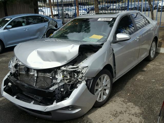 4T1BD1FKXCU031177 - 2012 TOYOTA CAMRY HYBR SILVER photo 2